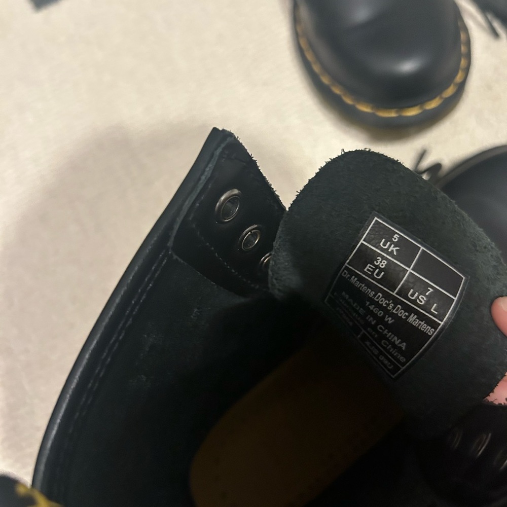 Dr. Martens Boot - image 4